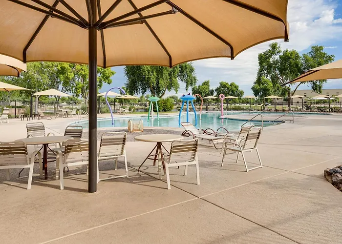 Dom wakacyjny Pool Access! Suburban 11 Mi To Dtwn Gilbert